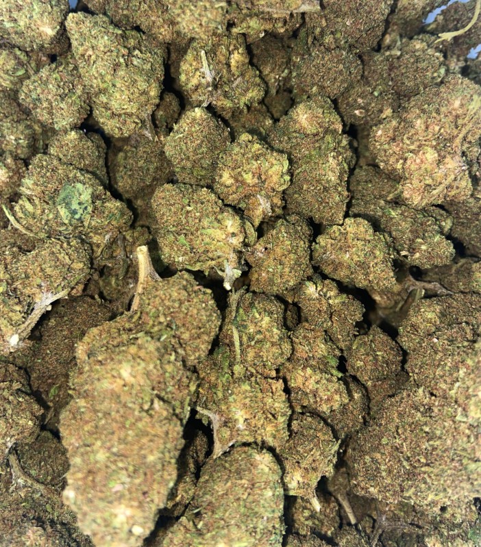 Retour des fleurs de CBD pas cher dans votre magasin Maison  de la Vape & CBD proche Lège Cap Ferret