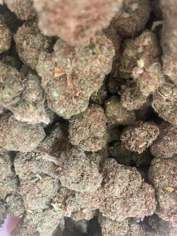 Où trouver de la fleur de cbd pas chère et de qualité sur Ares 